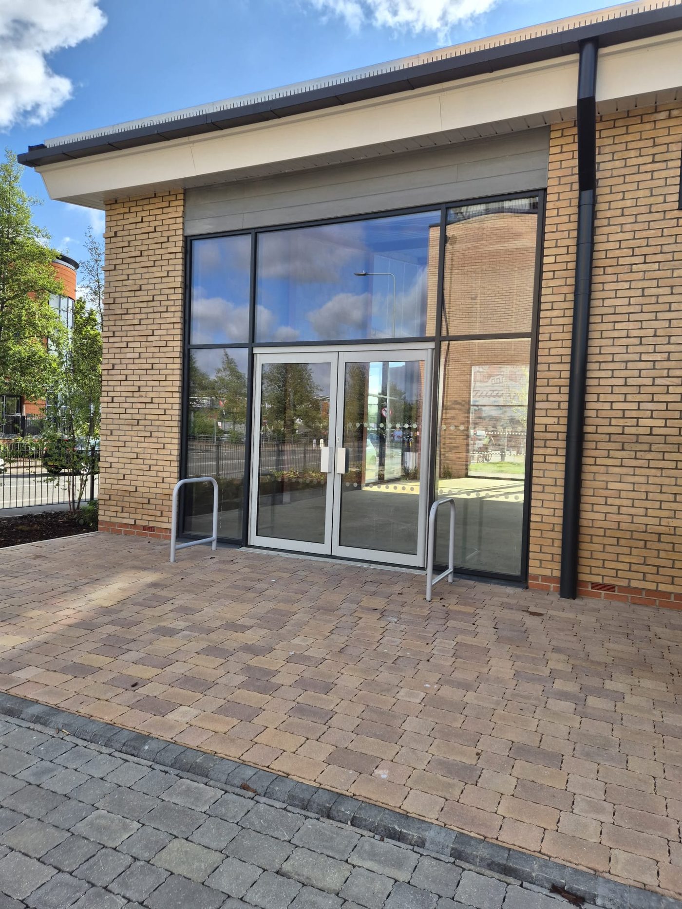 Grafton Way — curtain wall installation